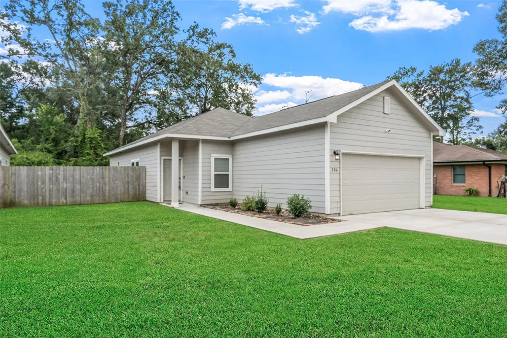 306 Helen Street Cleveland, TX 77328