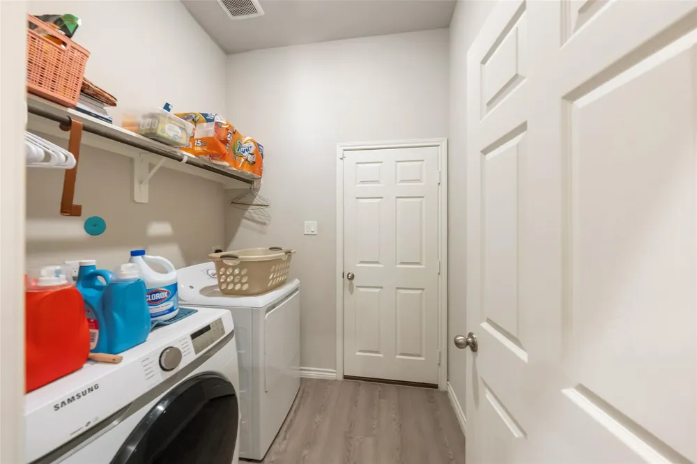 306 Helen Street Cleveland, TX 77328