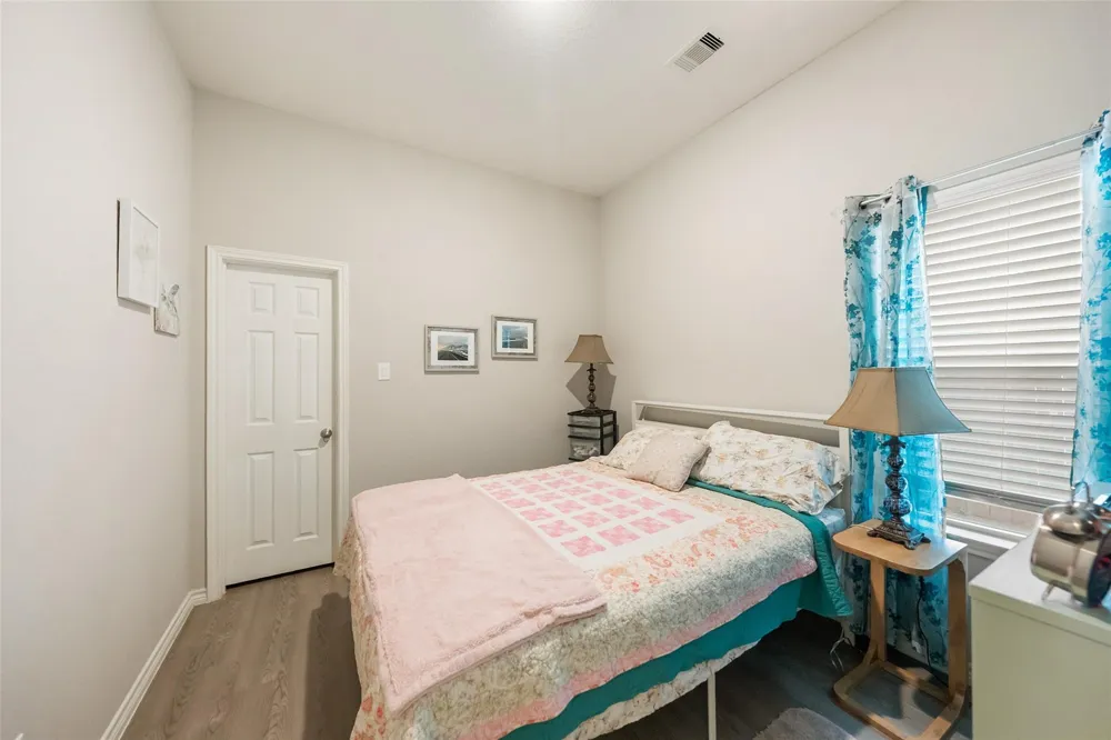 306 Helen Street Cleveland, TX 77328