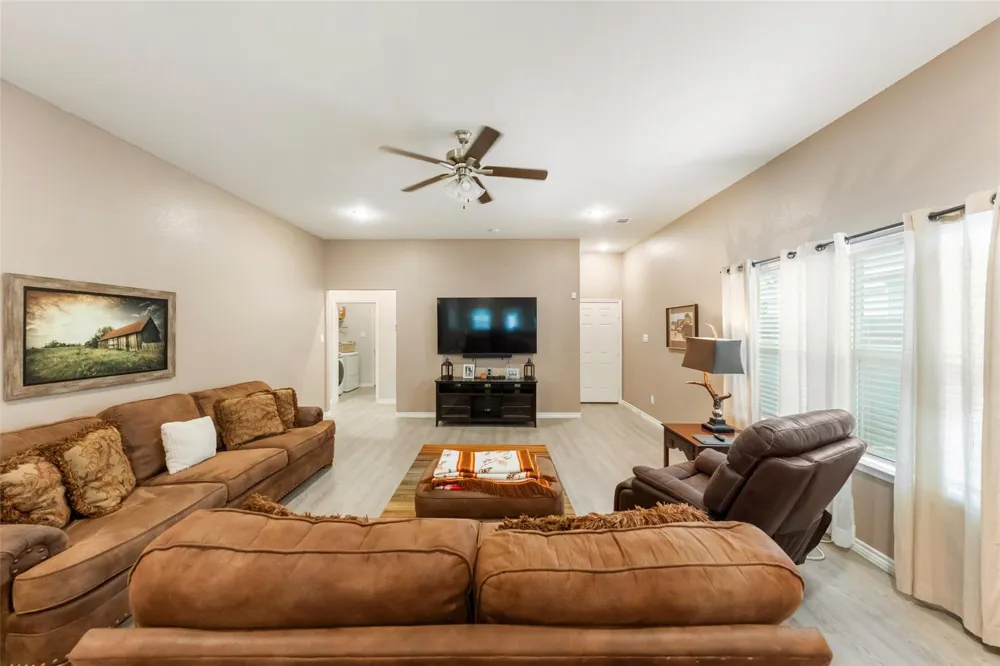306 Helen Street Cleveland, TX 77328