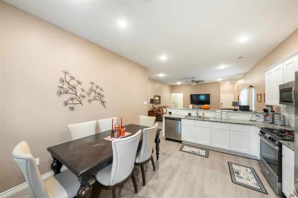 306 Helen Street Cleveland, TX 77328