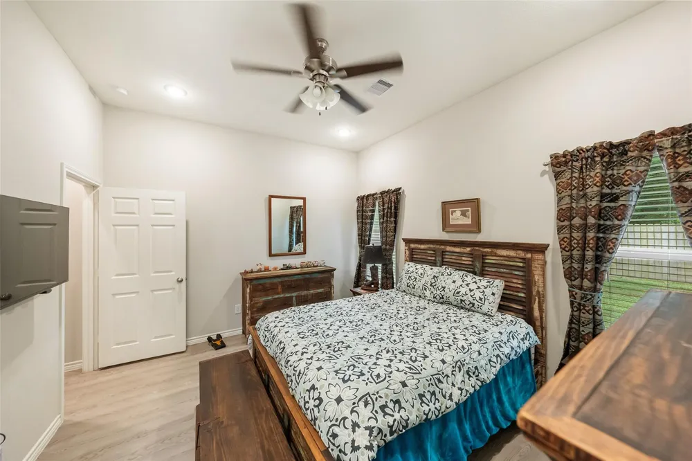 306 Helen Street Cleveland, TX 77328
