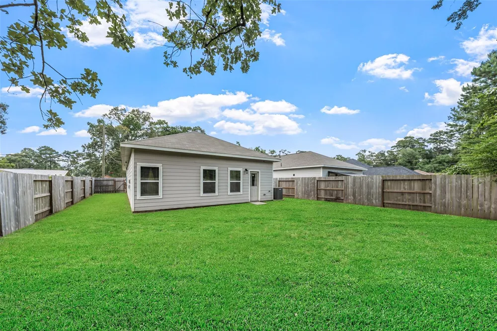306 Helen Street Cleveland, TX 77328