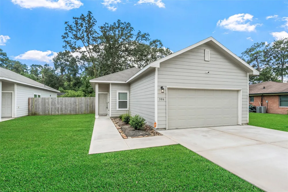 306 Helen Street Cleveland, TX 77328