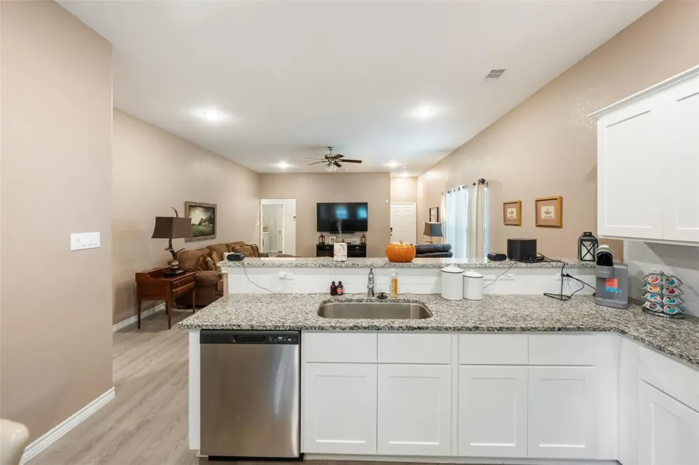 306 Helen Street Cleveland, TX 77328