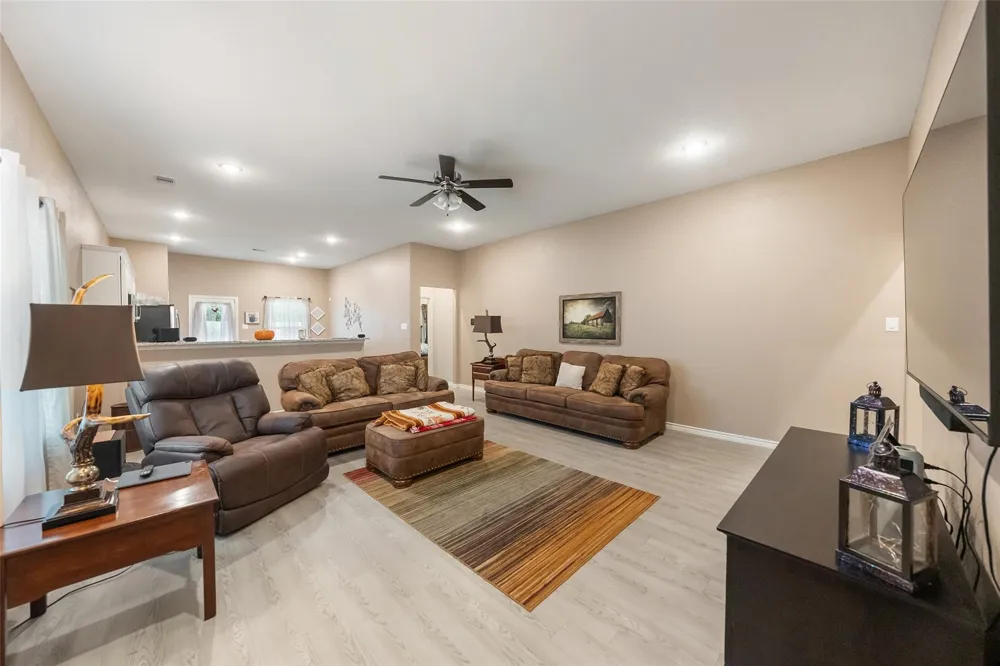 306 Helen Street Cleveland, TX 77328