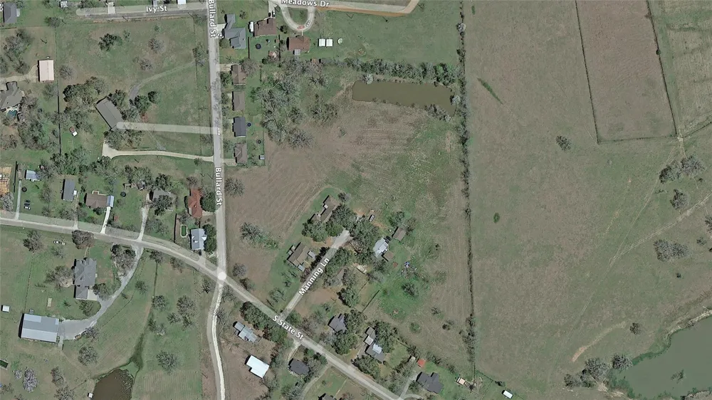 12 Manning Lane Madisonville, TX 77864