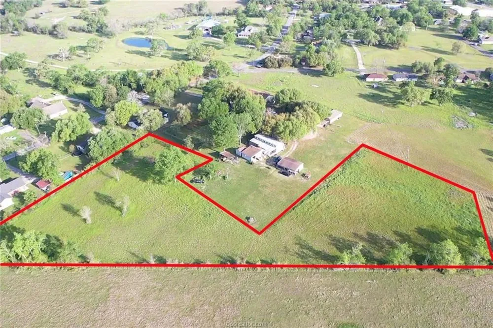12 Manning Lane Madisonville, TX 77864