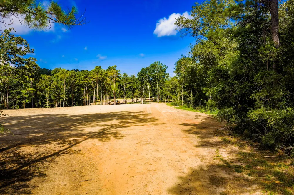 9349 Us-190 W Livingston, TX 77351