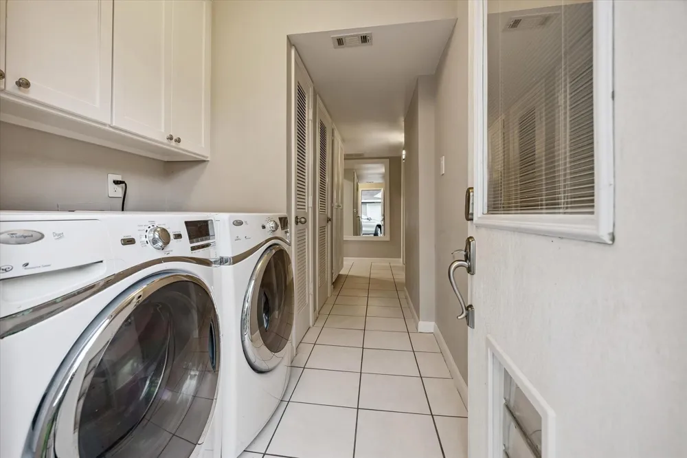 858 Azalea Street Houston, TX 77018