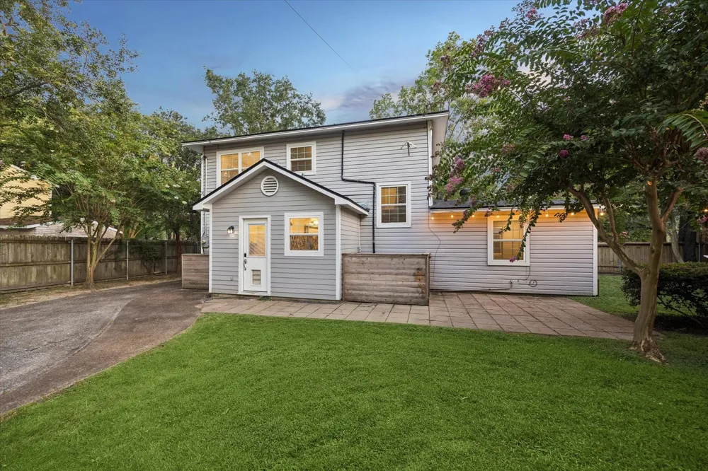 858 Azalea Street Houston, TX 77018
