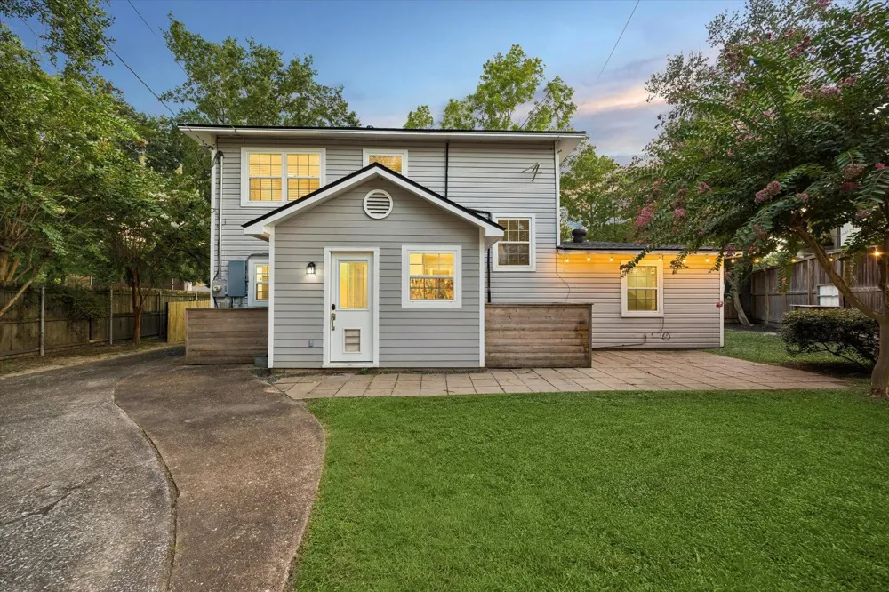 858 Azalea Street Houston, TX 77018