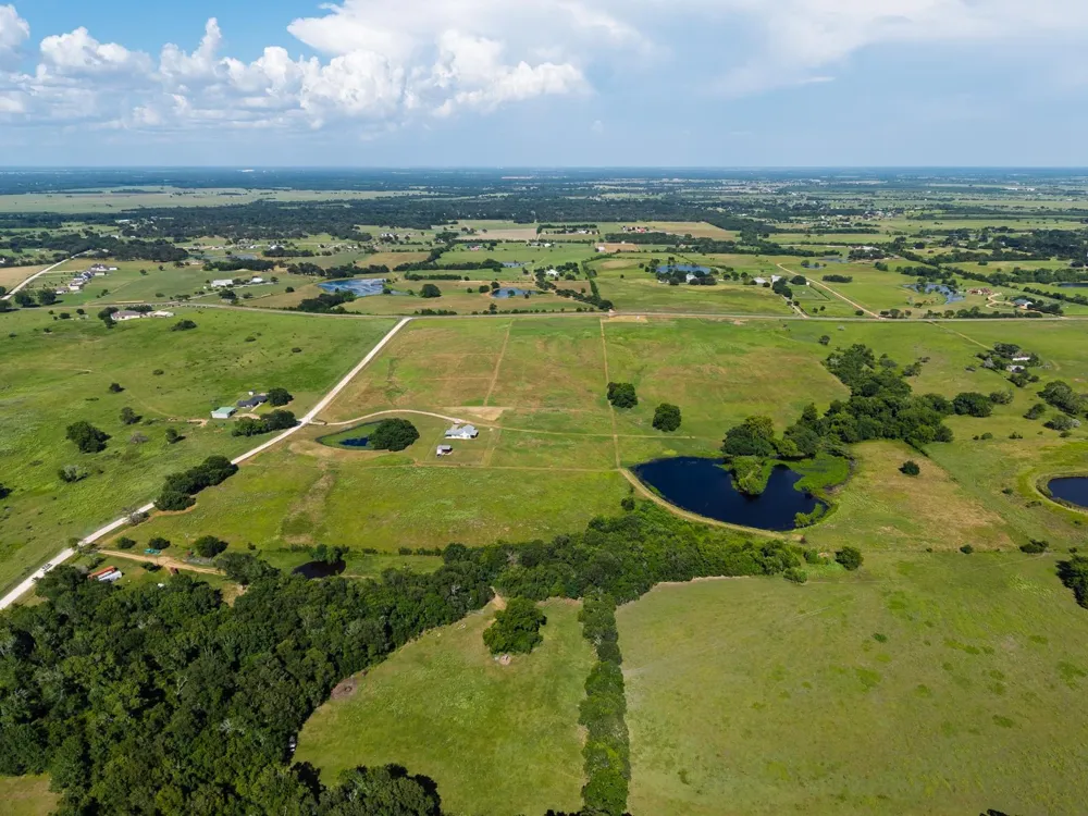 8293 Tottenham Road Chappell Hill, TX 77426