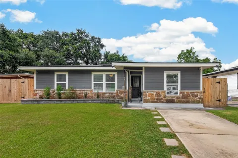 901 Temple Circle