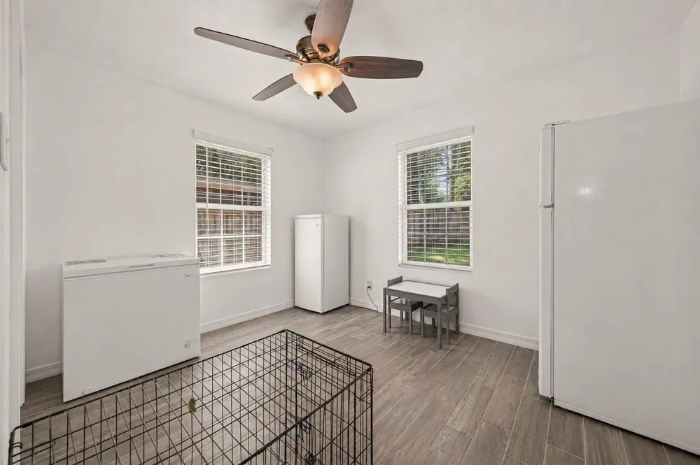 901 Temple Circle Hitchcock, TX 77563
