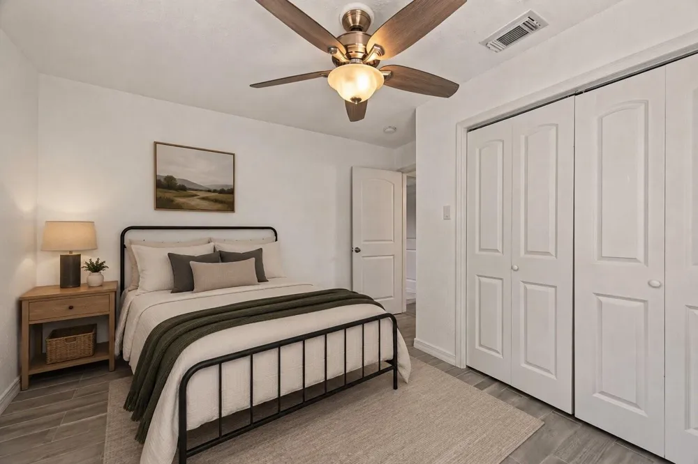 901 Temple Circle Hitchcock, TX 77563