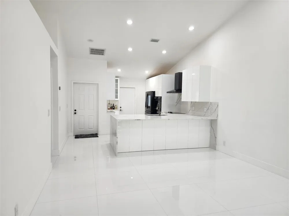 9020 NW 60TH STREET Tamarac, FL 33321