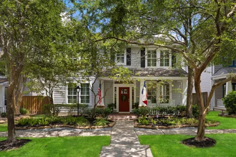 18 Courtland Green Street