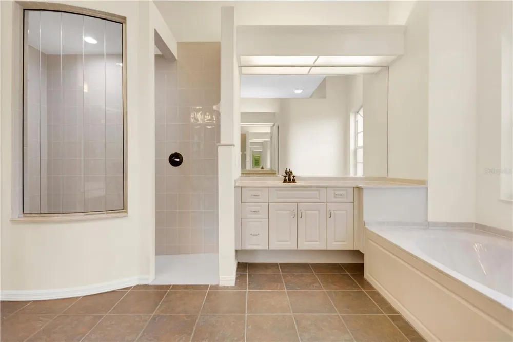 8018 WATERVIEW BOULEVARD Bradenton, FL 34202