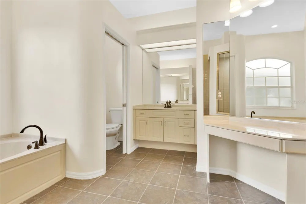 8018 WATERVIEW BOULEVARD Bradenton, FL 34202