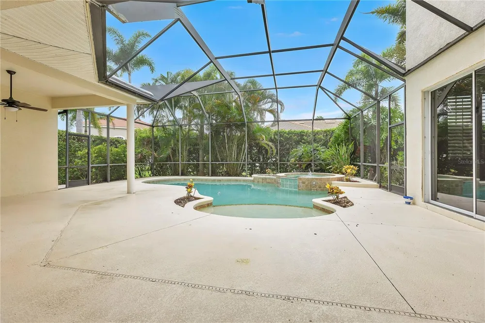 8018 WATERVIEW BOULEVARD Bradenton, FL 34202