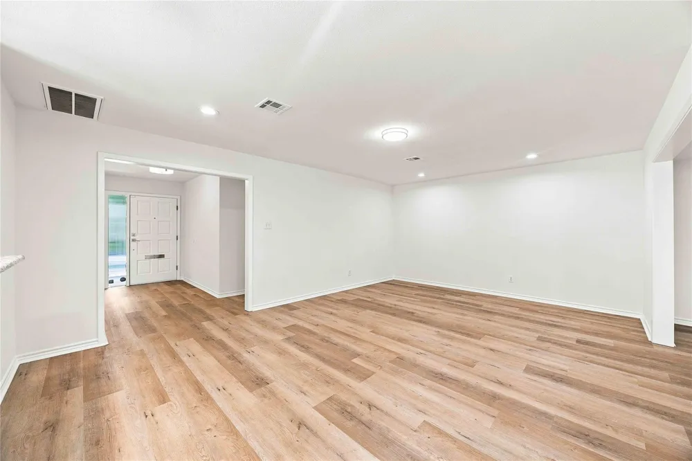 6215 Queensloch Drive Houston, TX 77096