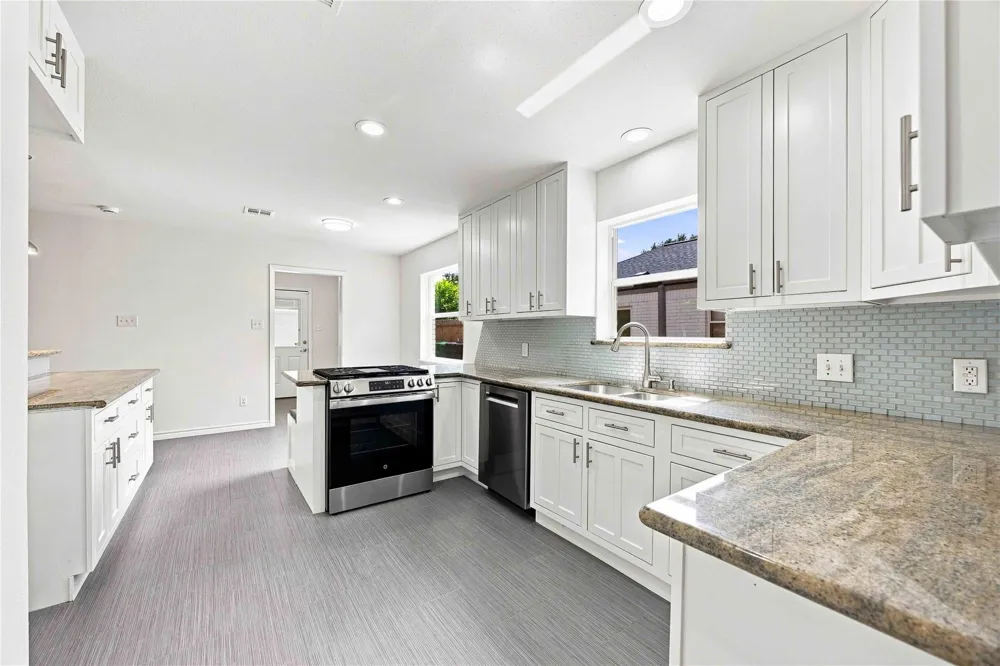 6215 Queensloch Drive Houston, TX 77096
