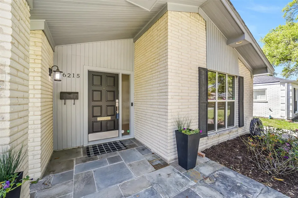 6215 Queensloch Drive Houston, TX 77096