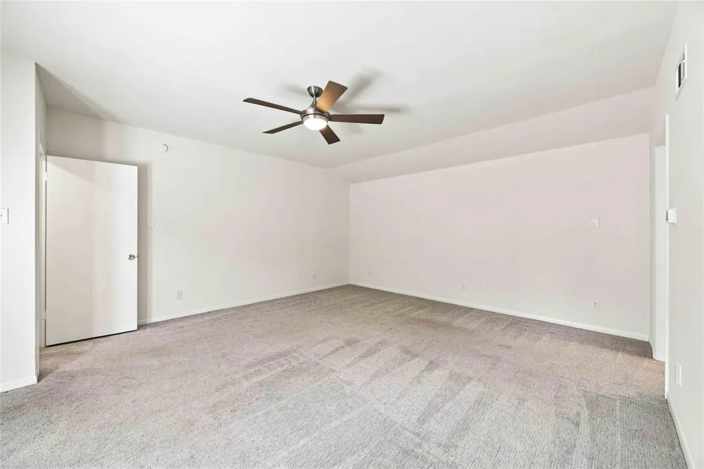 6215 Queensloch Drive Houston, TX 77096