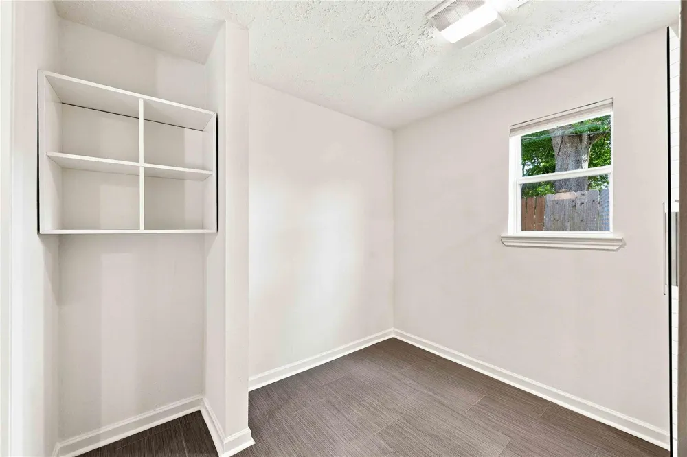 6215 Queensloch Drive Houston, TX 77096