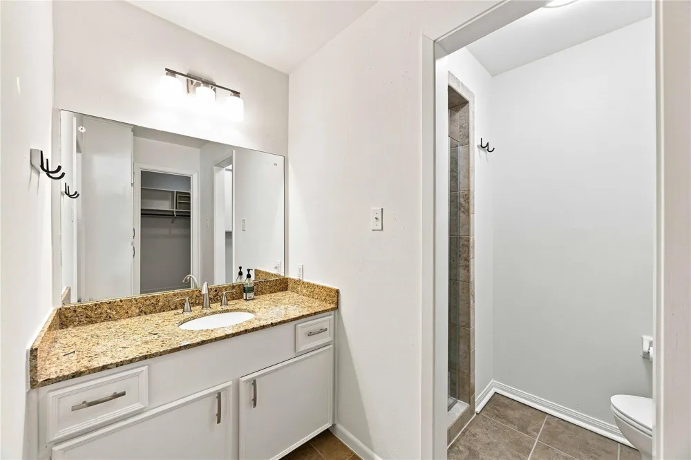 6215 Queensloch Drive Houston, TX 77096