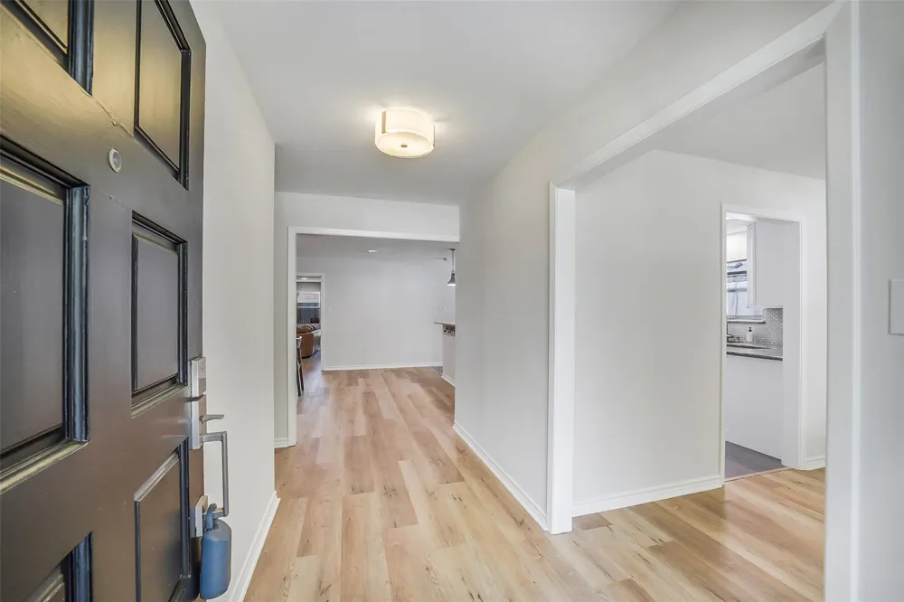 6215 Queensloch Drive Houston, TX 77096