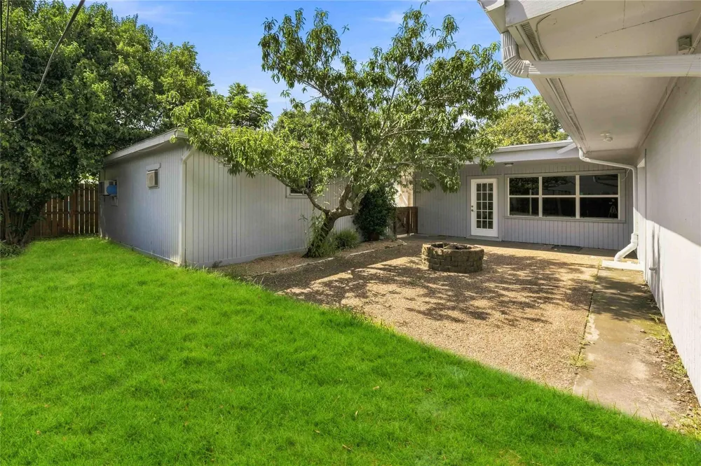 6215 Queensloch Drive Houston, TX 77096