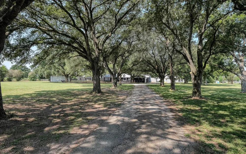 20515 Kickapoo Road Waller, TX 77484