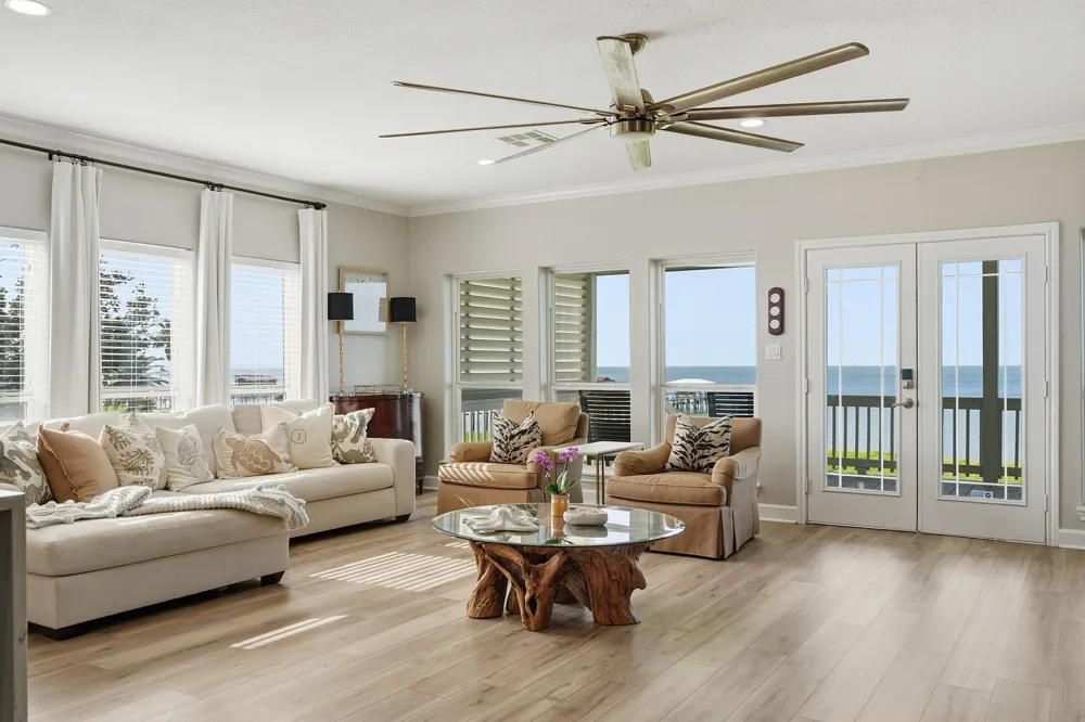 2534 Cliff Drive San Leon, TX 77539