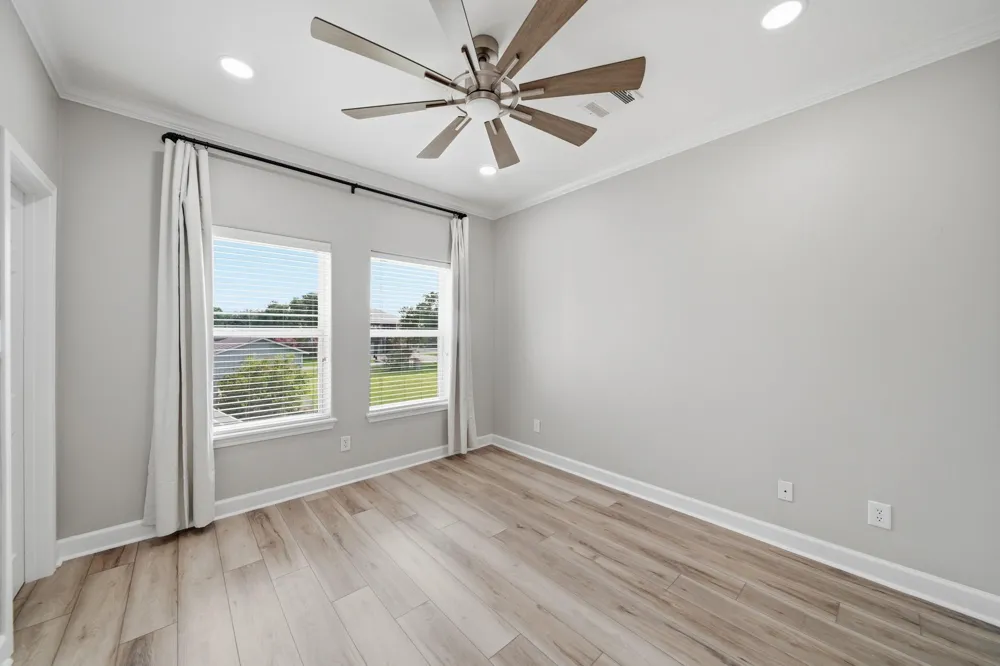 2534 Cliff Drive San Leon, TX 77539