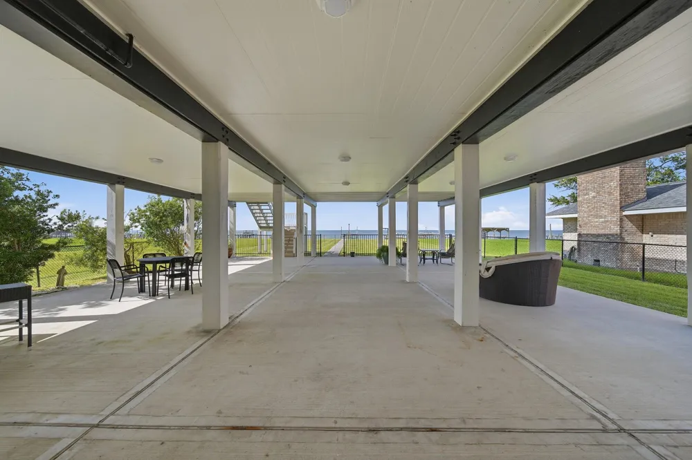 2534 Cliff Drive San Leon, TX 77539