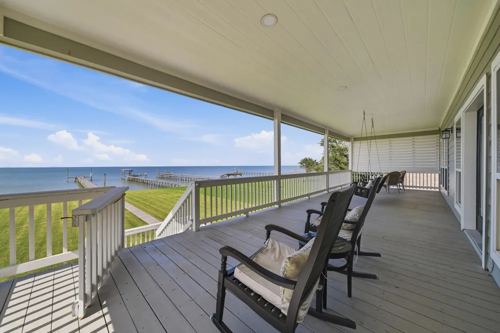 2534 Cliff Drive San Leon, TX 77539