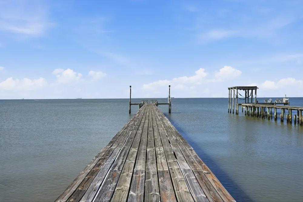 2534 Cliff Drive San Leon, TX 77539