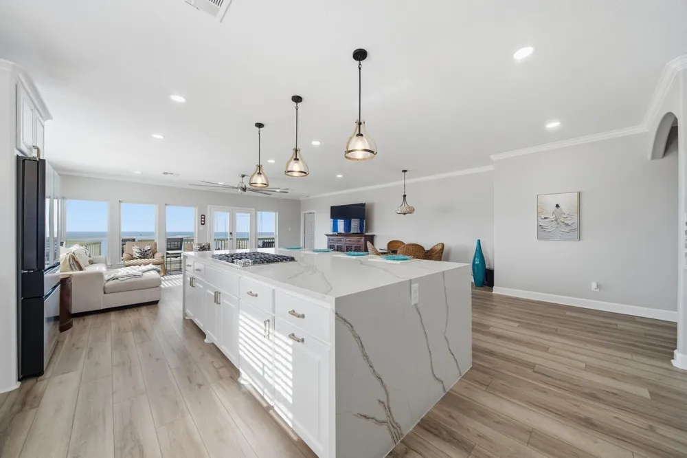 2534 Cliff Drive San Leon, TX 77539