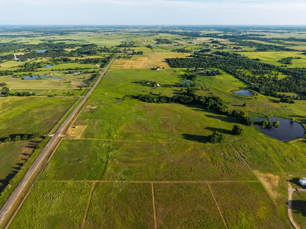 8061 Fm 1371 Bellville, TX 77418