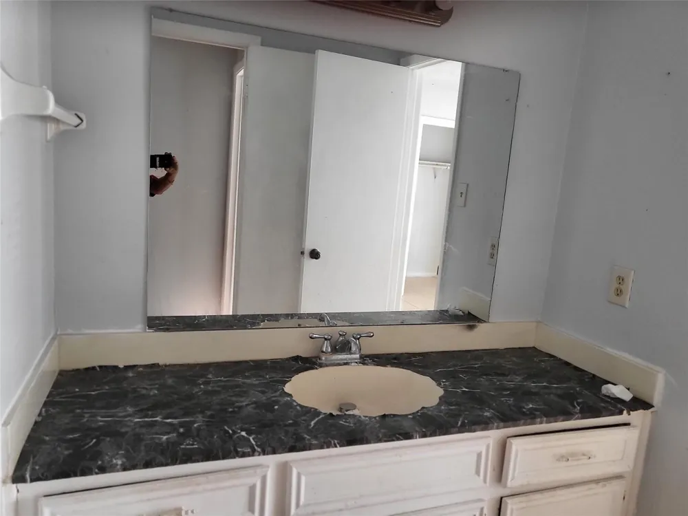 713 Carol Lynn Drive Missouri City, TX 77489