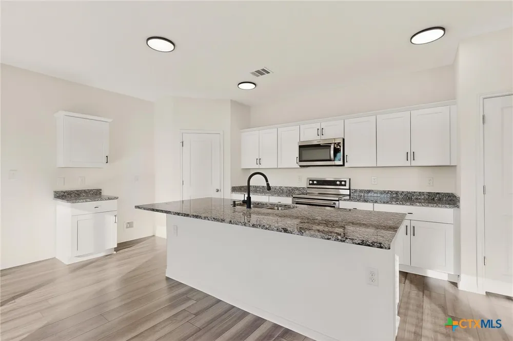 361 Wren Lane Kyle, TX 78640