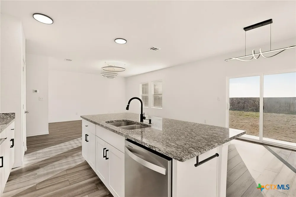 361 Wren Lane Kyle, TX 78640