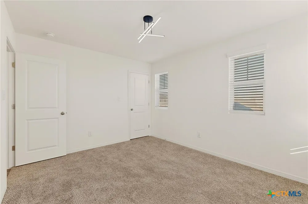 361 Wren Lane Kyle, TX 78640