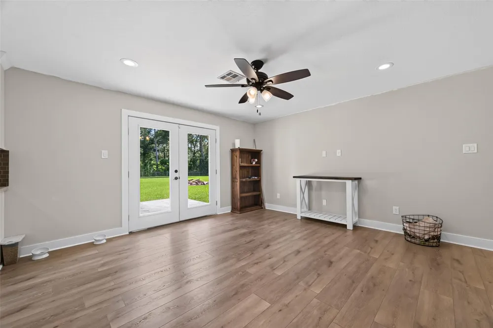 68 White Oak Drive New Caney, TX 77357