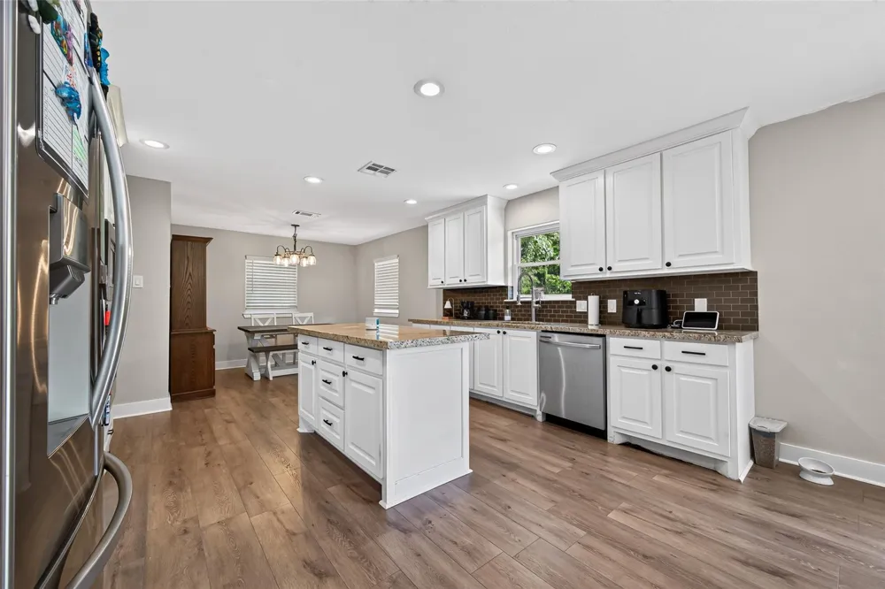68 White Oak Drive New Caney, TX 77357