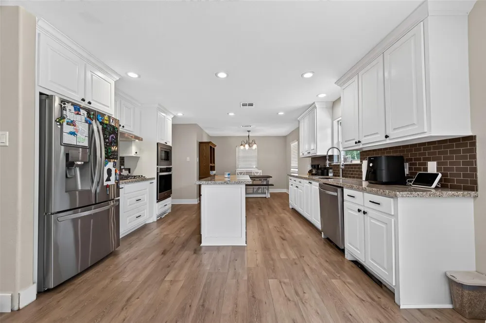 68 White Oak Drive New Caney, TX 77357