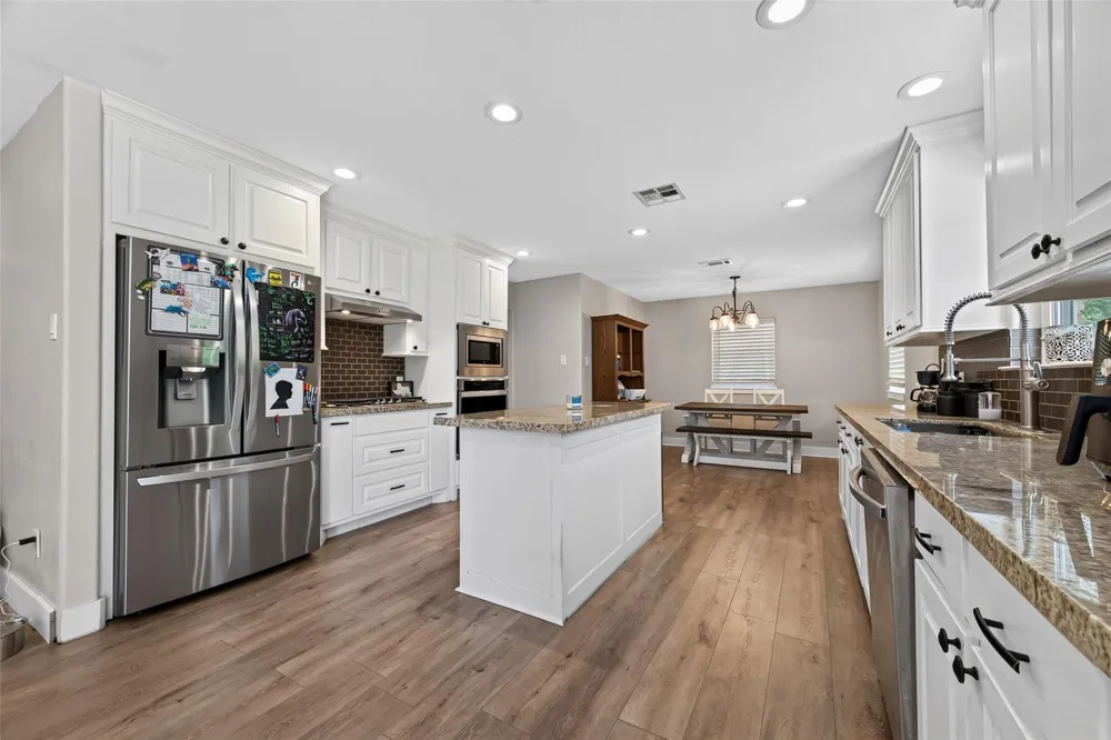 68 White Oak Drive New Caney, TX 77357
