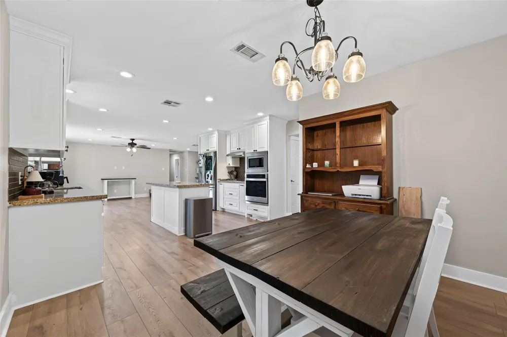 68 White Oak Drive New Caney, TX 77357
